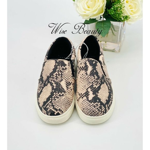 NEW Womens Reese Memory Foam Sneaker Sz 6 Casual Shoe Gray Snake Print A New Day - Picture 6 of 9